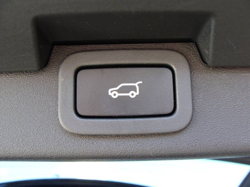 2020 Land Rover Discovery Landmark Edition