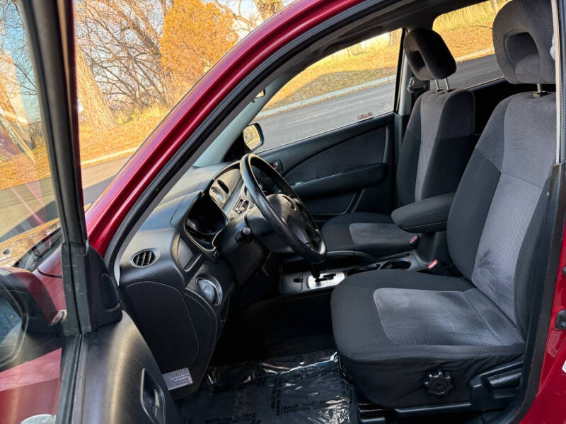 2004 Mitsubishi Outlander XLS