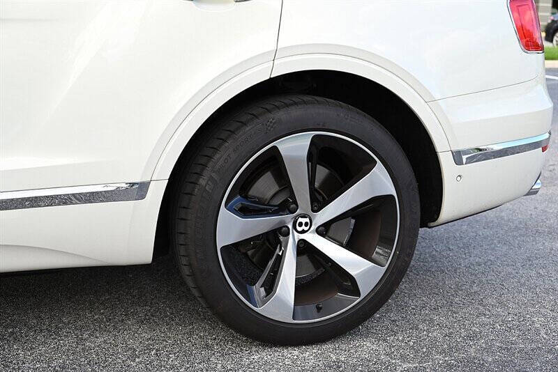 2019 Bentley Bentayga 37