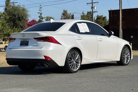 2017 Lexus IS 200t