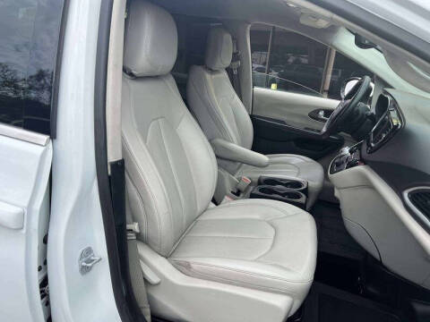 2021 Chrysler Voyager LXi