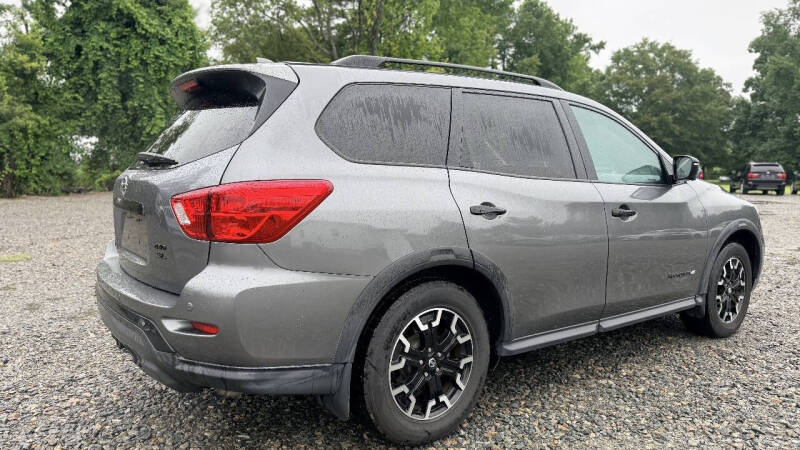 2019 Nissan Pathfinder SL