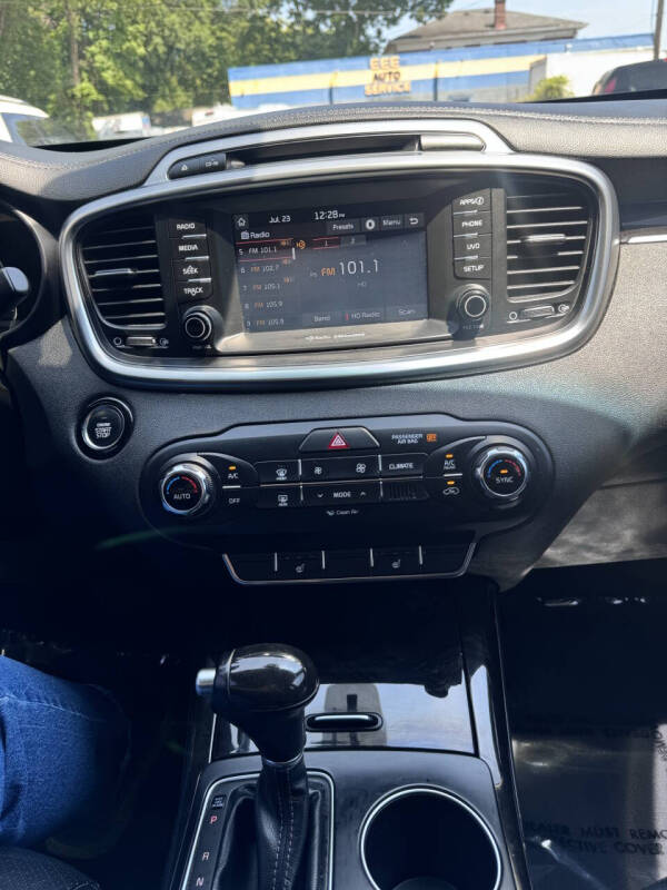 2018 Kia Sorento EX V6