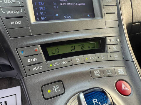 2014 Toyota Prius Three