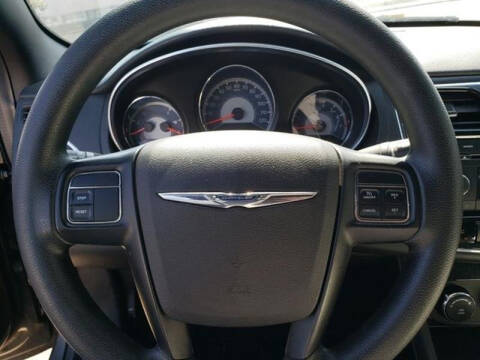 2013 Chrysler 200 LX