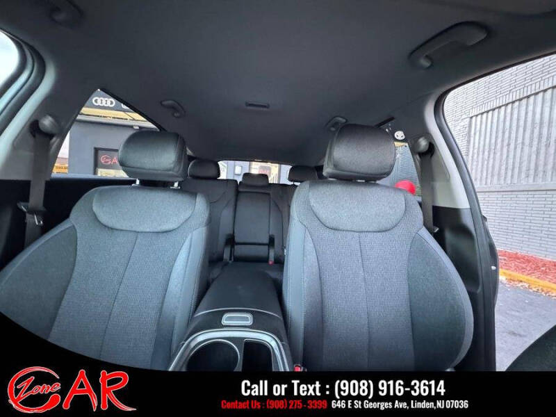 2023 Hyundai Santa Fe SE