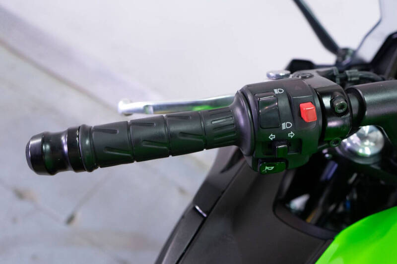 2020 Kawasaki Ninja 650 KRT Edition