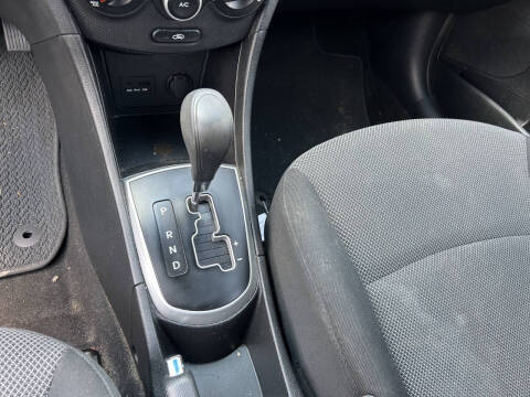 2013 Hyundai Accent GS