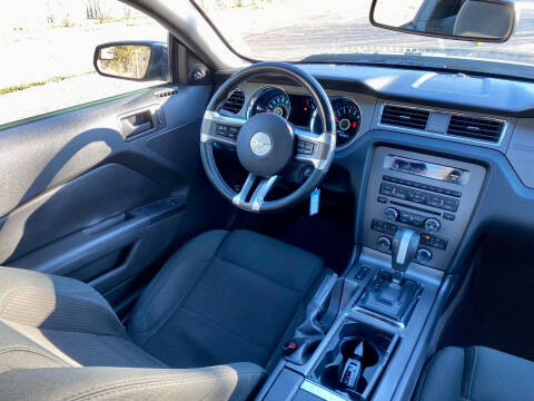 2014 Ford Mustang V6