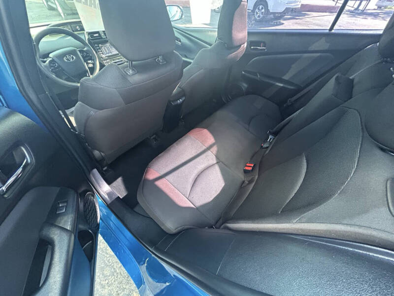 2021 Toyota Prius L Eco