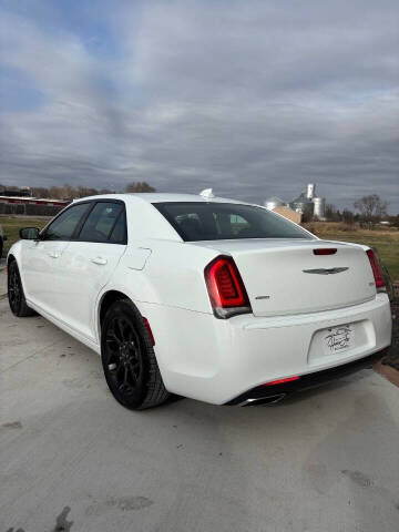 2019 Chrysler 300 Touring