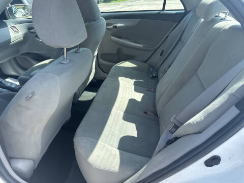 2011 Toyota Corolla LE