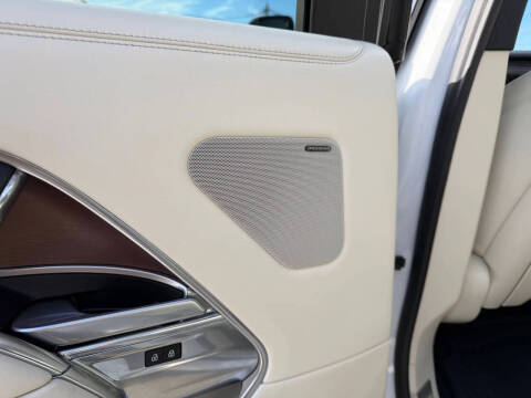 2023 Land Rover Range Rover P530 SE LWB