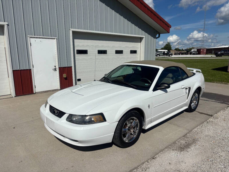 2003 Ford Mustang Deluxe