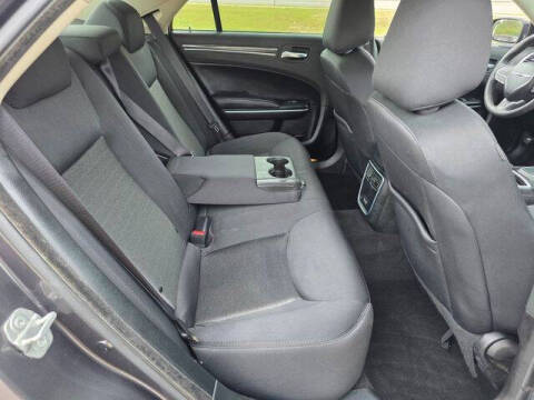 2022 Chrysler 300 Touring