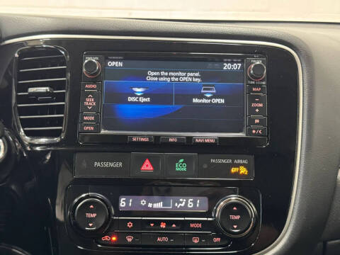 2015 Mitsubishi Outlander SE