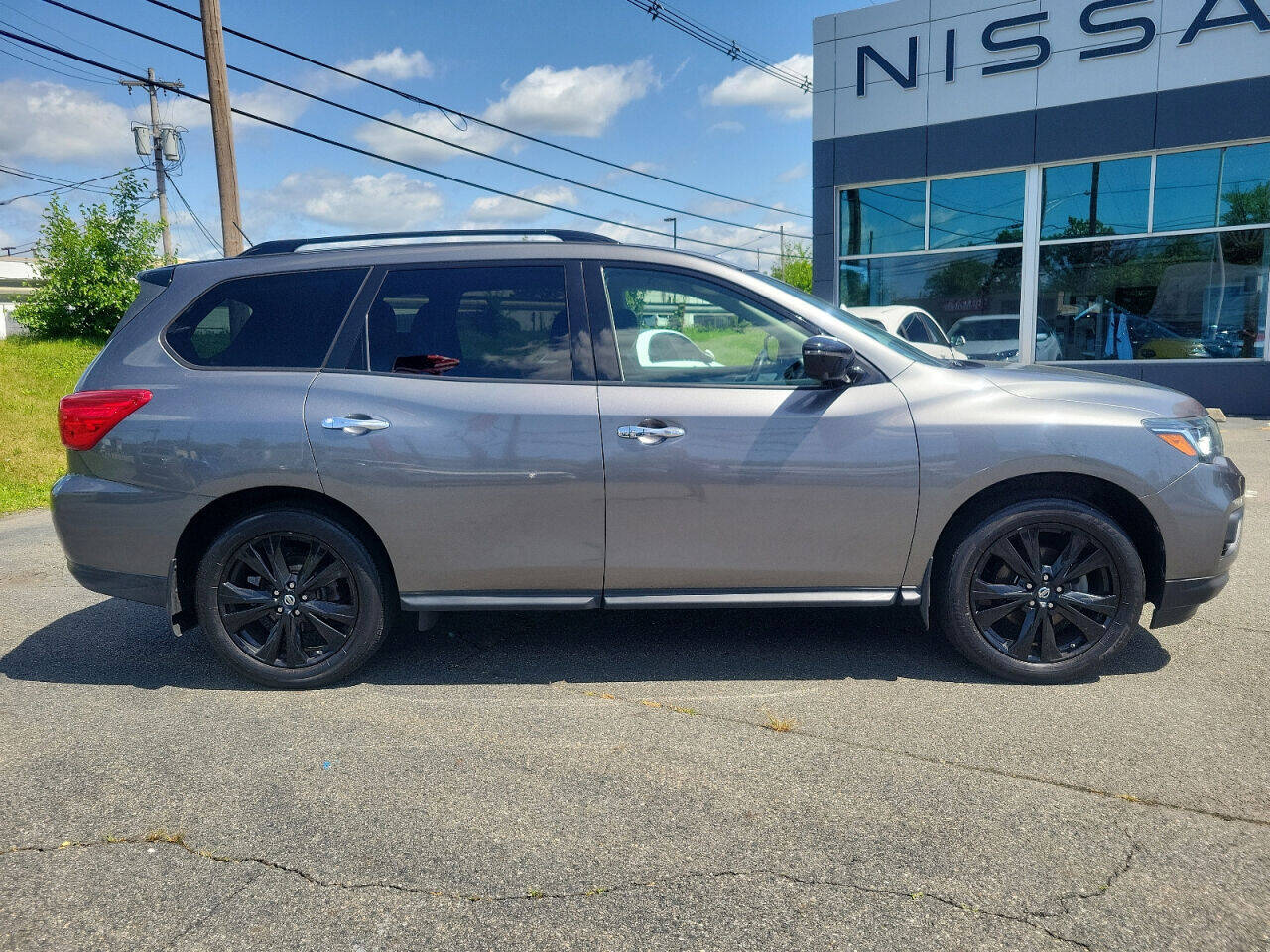 2018 Nissan Pathfinder for sale at HILLTOP NISSAN in East Hanover, NJ