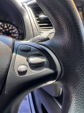 2019 Nissan Pathfinder S