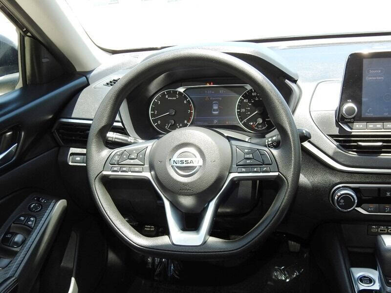 2022 Nissan Altima Sedan - $21,900