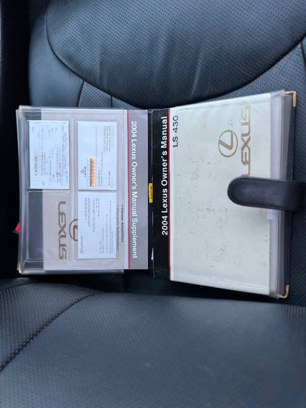 2004 Lexus LS 430