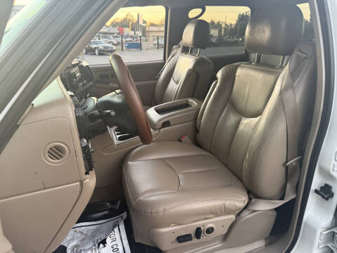 2004 GMC Sierra 2500HD SLT