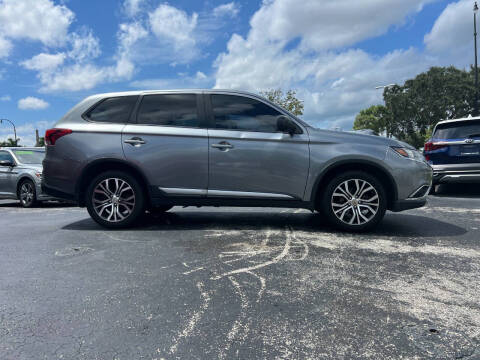 2018 Mitsubishi Outlander ES