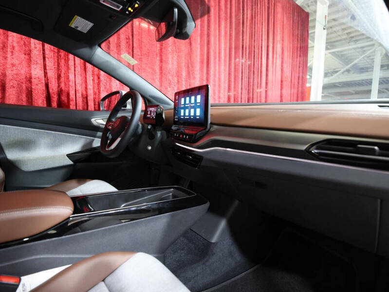 2023 Volkswagen ID.4 Pro