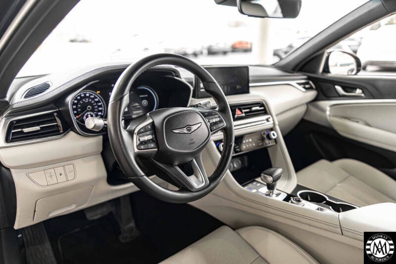 2025 Genesis G70