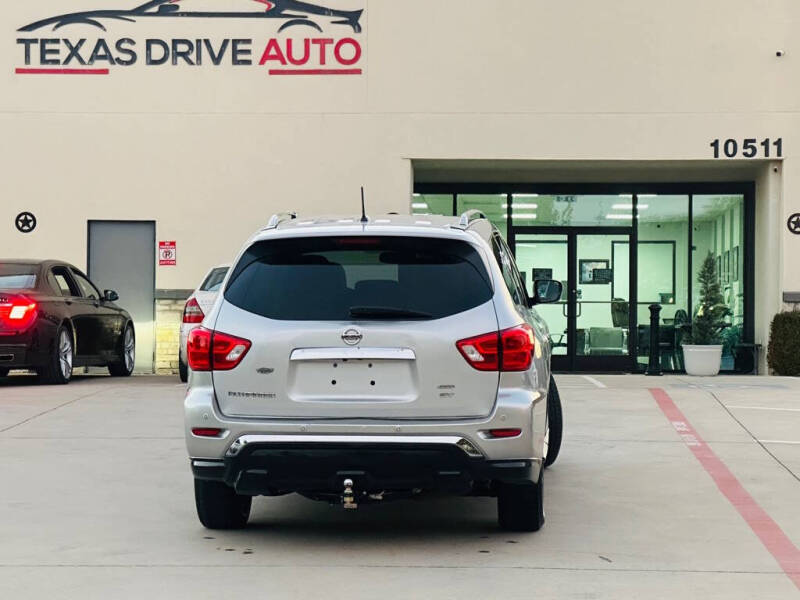 2018 Nissan Pathfinder S