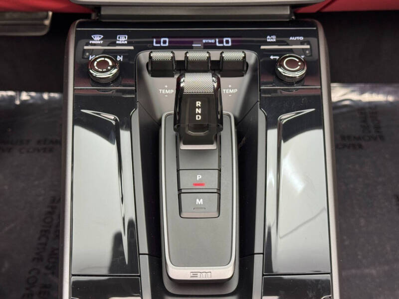 2025 Porsche 911 Carrera