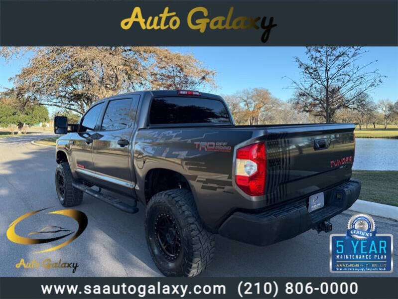 2015 Toyota Tundra SR5