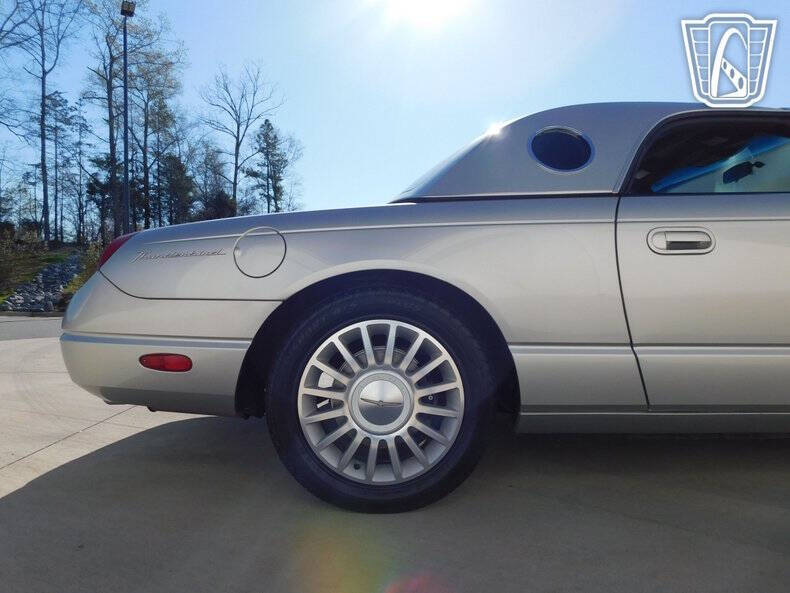 2004 Ford Thunderbird Deluxe