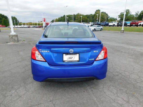2015 Nissan Versa 1.6 SV