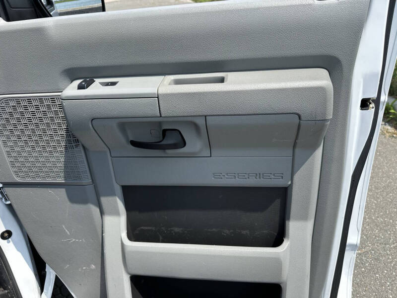 2014 Ford E-Series E-250