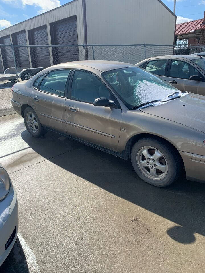 Brown 2004 Ford Taurus SES SES 4dr Sedan w/Duratec 3