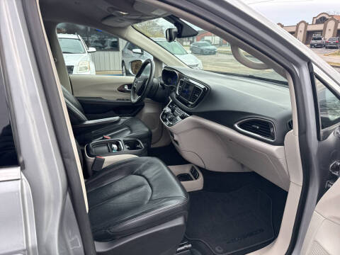 2018 Chrysler Pacifica Touring L
