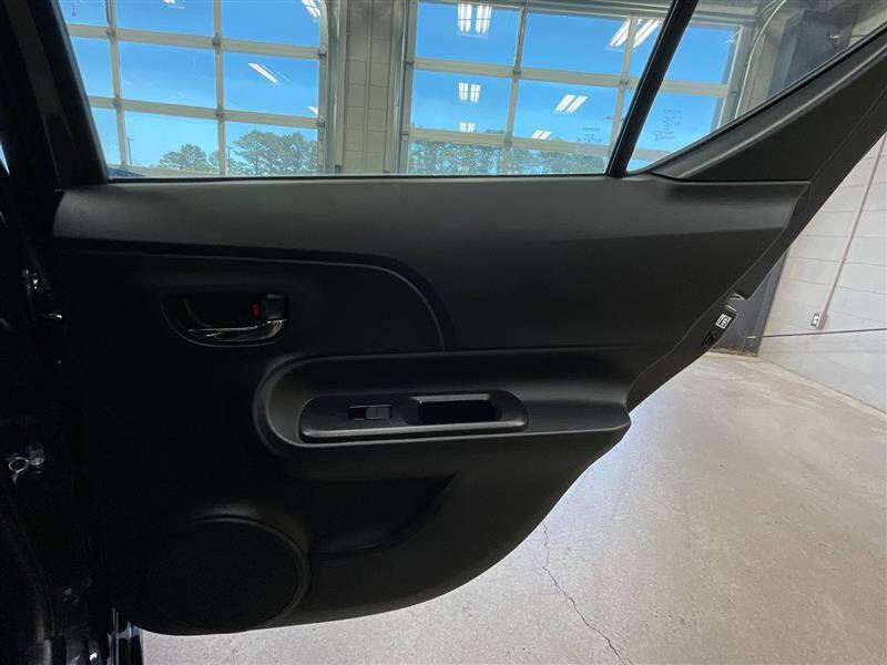 2016 Toyota Prius c Two