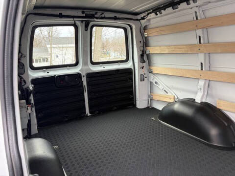 2024 GMC Savana 2500
