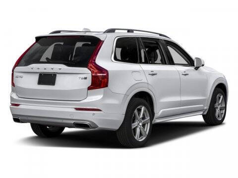 2018 Volvo XC90 T8 eAWD Momentum