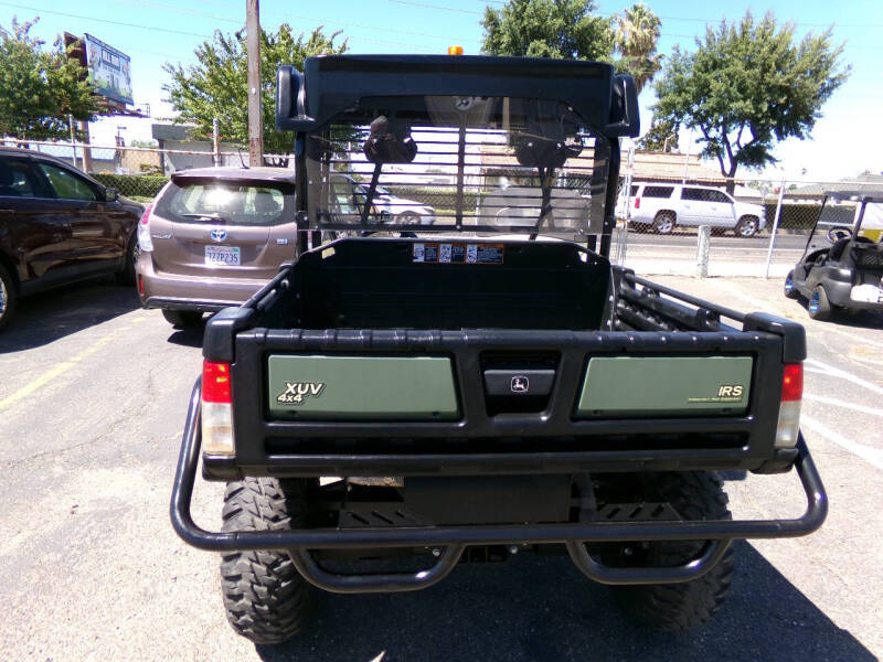 2010 John Deere Gator 25i side-by-side