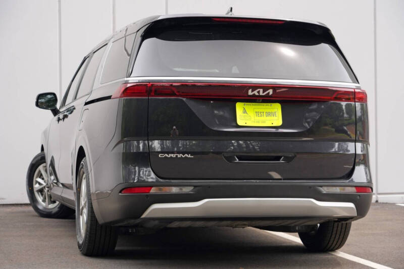 2023 Kia Carnival