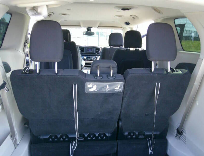 2017 Chrysler Pacifica LX