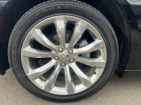 2018 Chrysler 300 Touring