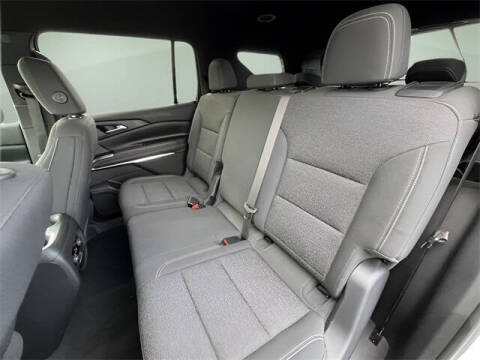 2024 Chevrolet Traverse LS