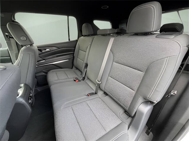 2024 Chevrolet Traverse LS