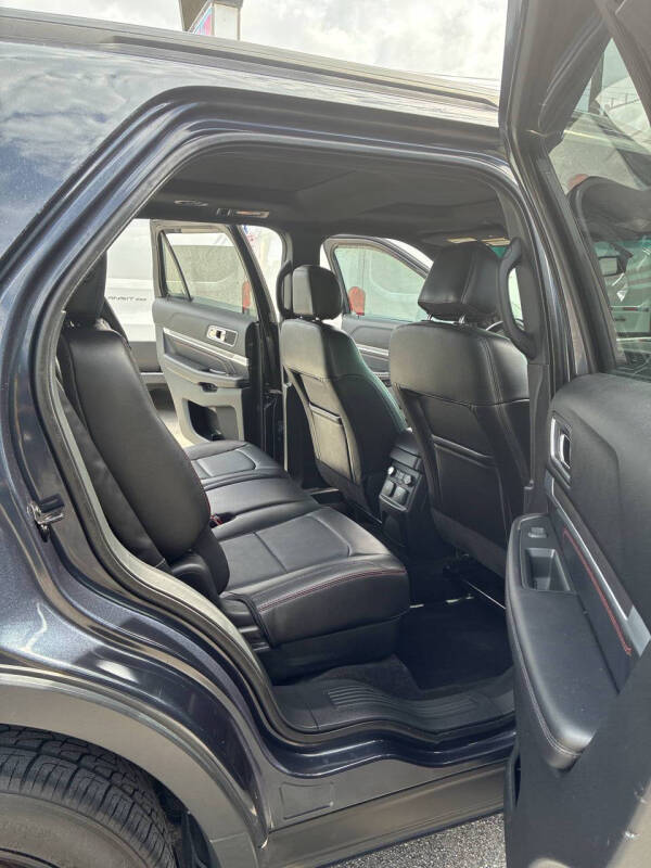 2017 Ford Explorer Sport