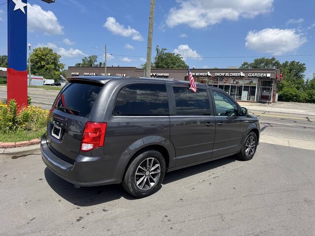 2017 Dodge Grand Caravan SE