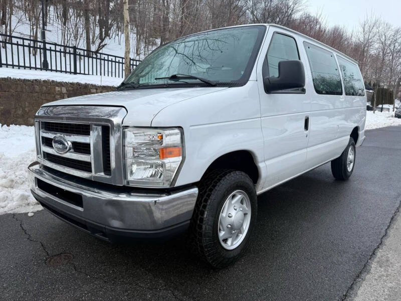 2013 Ford E-Series E-350 SD XLT