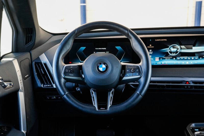 2025 BMW iX xDrive50