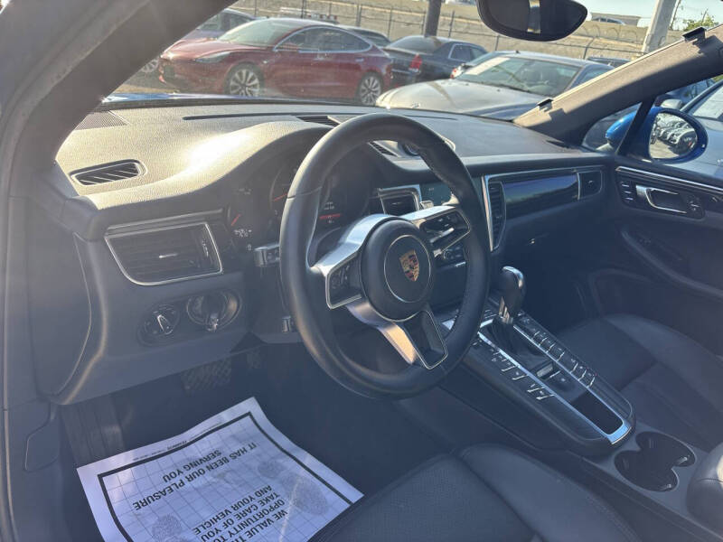 2017 Porsche Macan